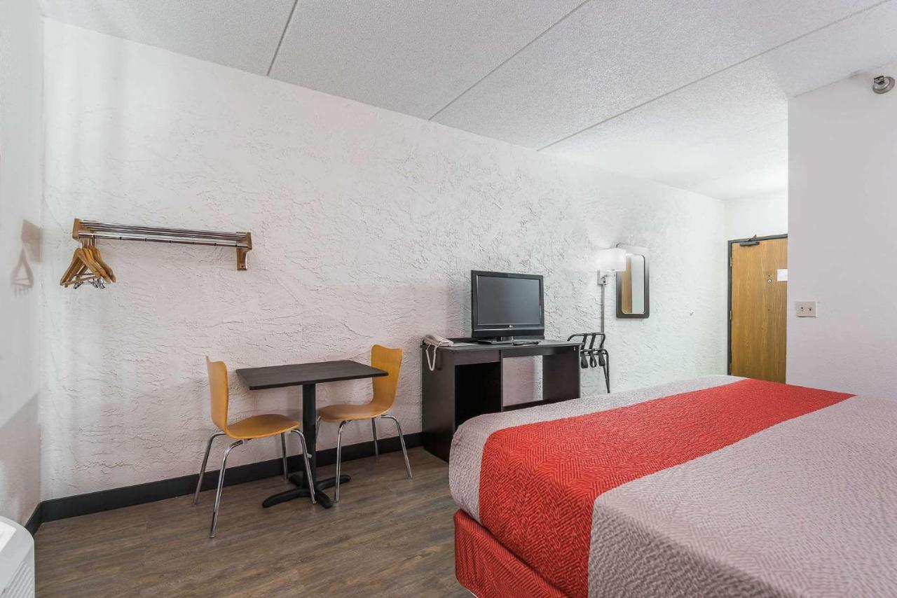 Motel 6-Bridgeview, Il Eksteriør billede