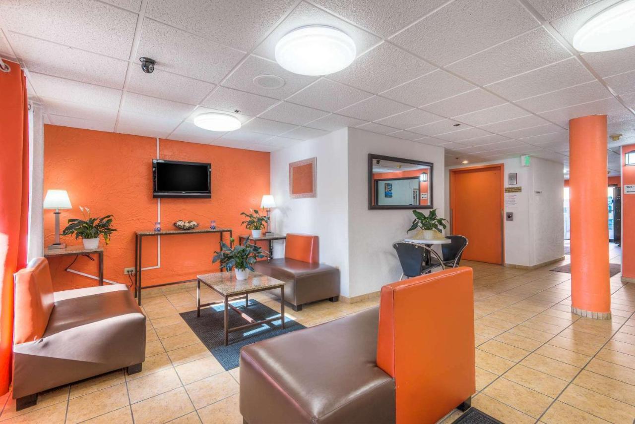 Motel 6-Bridgeview, Il Eksteriør billede