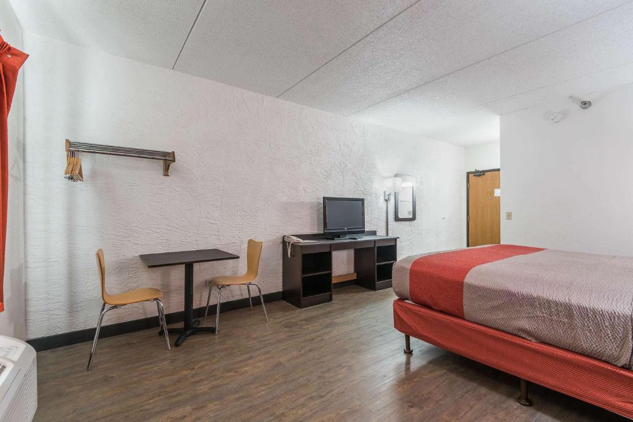 Motel 6-Bridgeview, Il Eksteriør billede