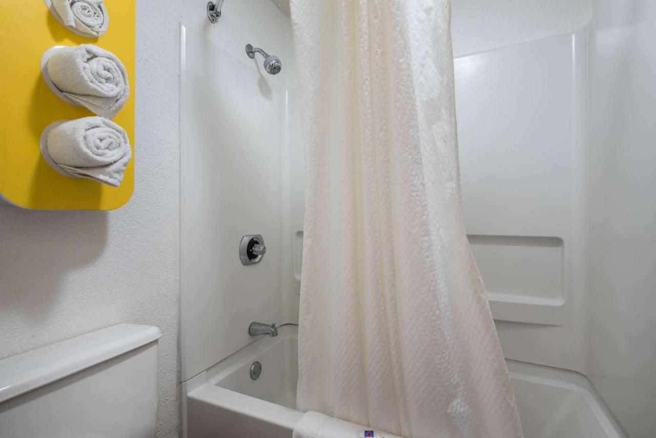 Motel 6-Bridgeview, Il Eksteriør billede
