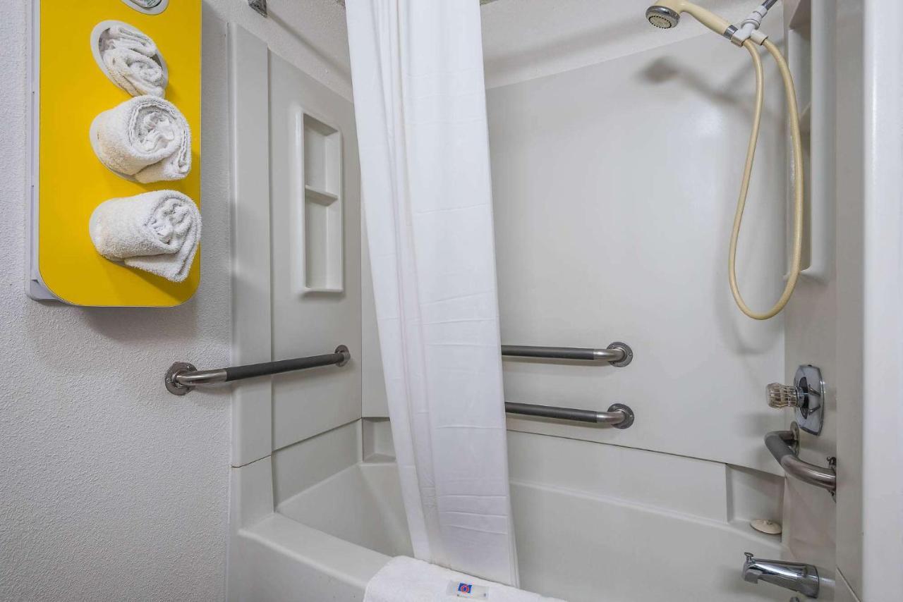 Motel 6-Bridgeview, Il Eksteriør billede